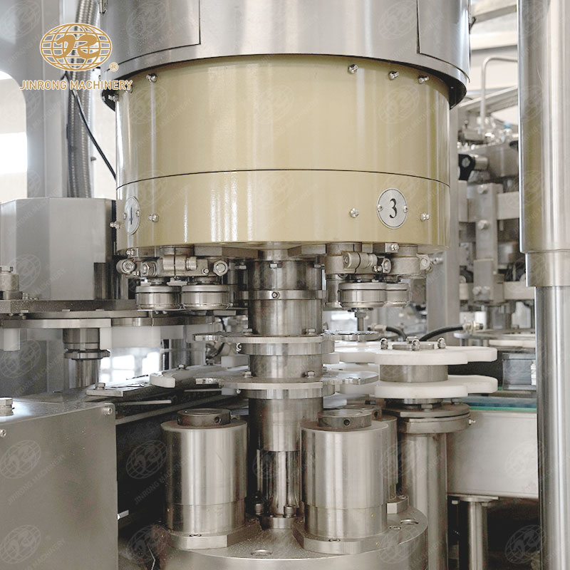 啤酒易拉罐灌裝生產(chǎn)線(xiàn)-4 啤酒易拉罐灌裝生產(chǎn)線(xiàn)-4